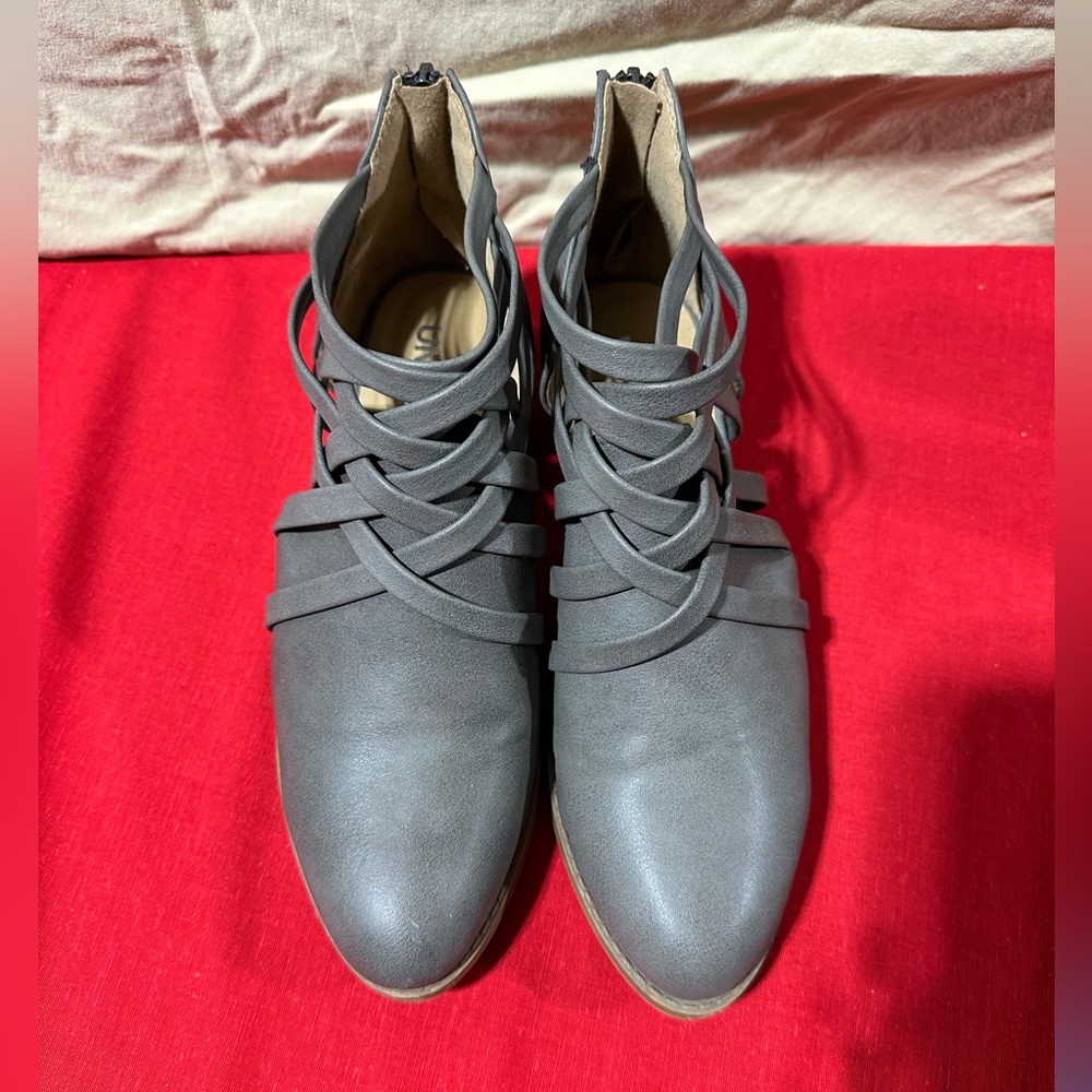Unr8ed Gray Ankle Booties
